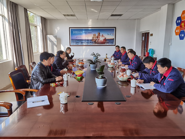 ��˾�����򵼵��²㵥λ�߷�ο��