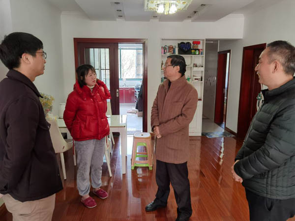 ��˾��ί��չ�߷�ο������