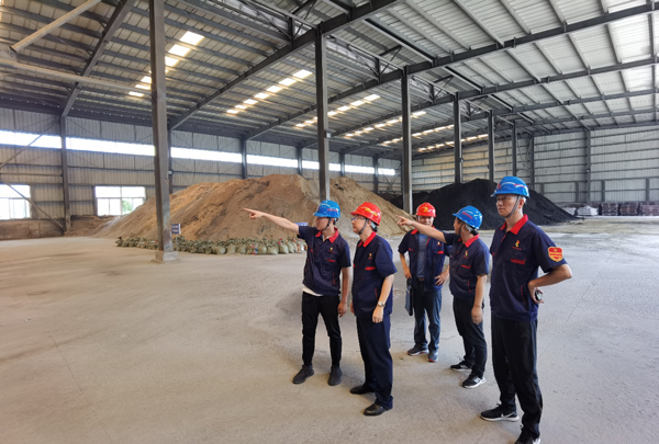 ��˾��ί��ǵ��н���Ӫҵ