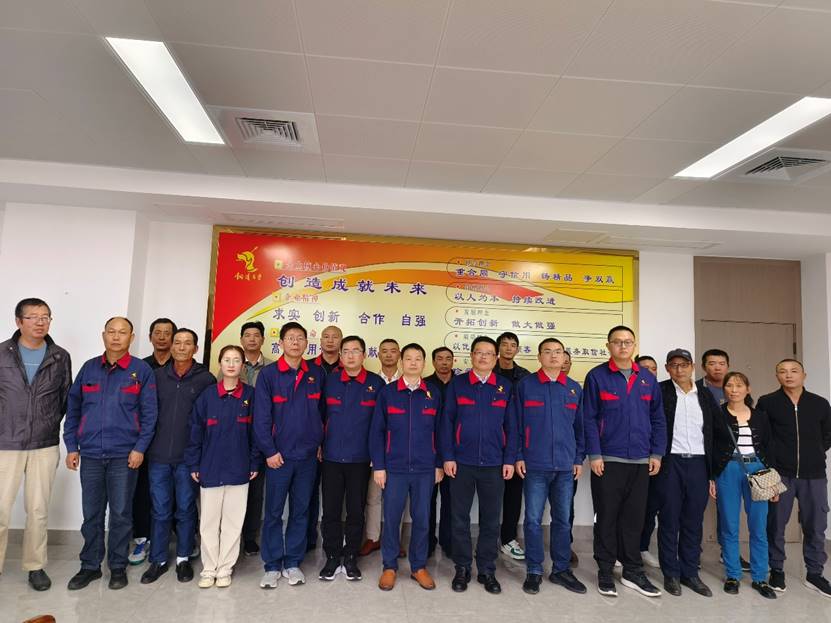 �ֹ���˾�ٿ���϶����Ŀʩ��ְԱ��������̸��