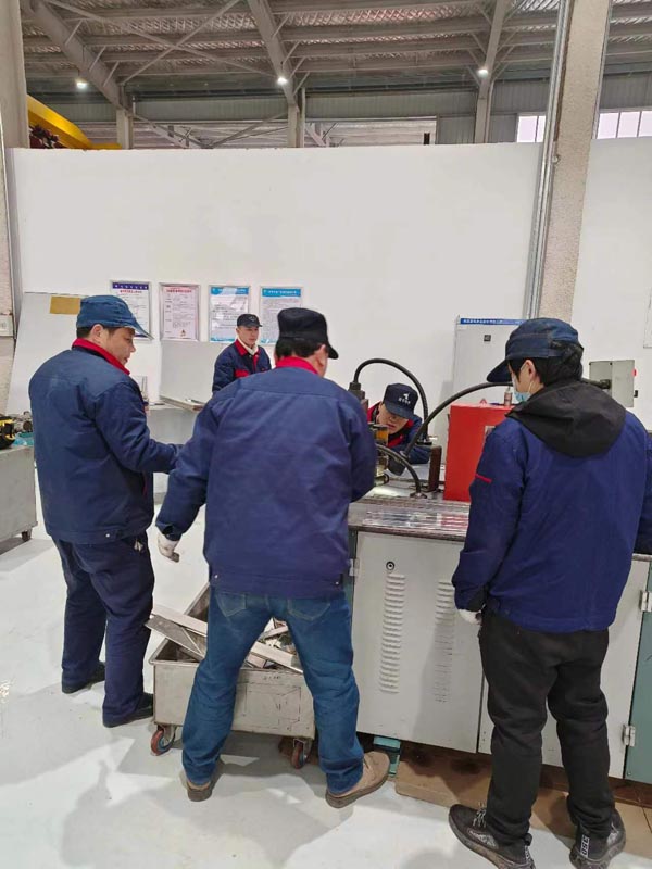 ���װ������ץ����ɽ��Ŀ����