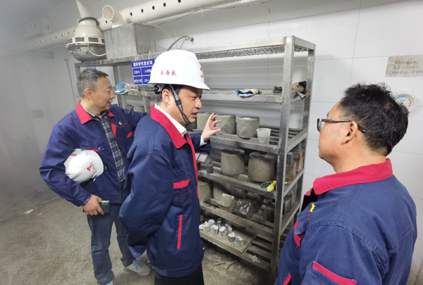 公司纪委书记到建材研究室调研 公司纪委书记到建材研究室调研